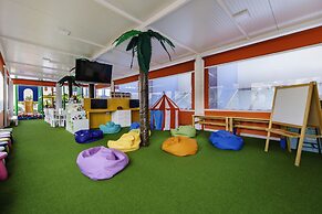 Paradise Park Fun Lifestyle Hotel