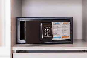 Paradise Park Fun Lifestyle Hotel