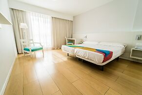 Paradise Park Fun Lifestyle Hotel