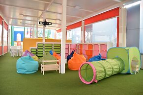 Paradise Park Fun Lifestyle Hotel