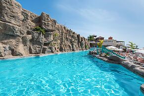 Paradise Park Fun Lifestyle Hotel