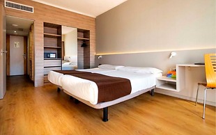 Paradise Park Fun Lifestyle Hotel