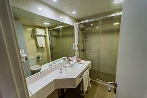 Paradise Park Fun Lifestyle Hotel