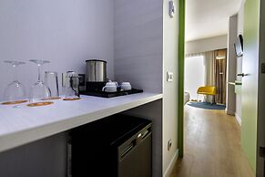 Paradise Park Fun Lifestyle Hotel