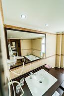 Paradise Park Fun Lifestyle Hotel