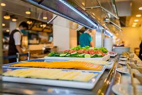 Paradise Park Fun Lifestyle Hotel