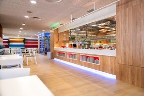 Paradise Park Fun Lifestyle Hotel