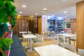 Paradise Park Fun Lifestyle Hotel