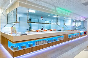 Paradise Park Fun Lifestyle Hotel