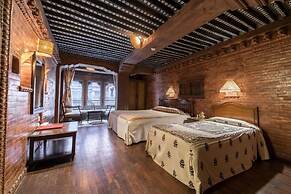 Kantipur Temple House