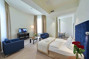 HiLight Suites Hotel