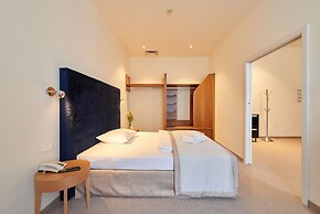 HiLight Suites Hotel