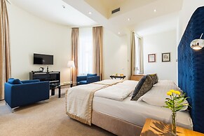 HiLight Suites Hotel