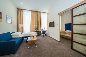 HiLight Suites Hotel