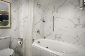 Embassy Suites by Hilton Dulles North Loudoun