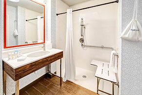 Hampton Inn Van Buren