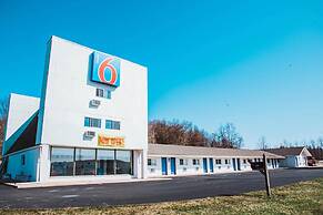 Motel 6 Bellville, OH - Mid Ohio