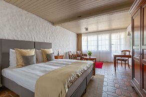 Swiss-Chalet Merlischachen - Romantik Schloss-Hotel am See