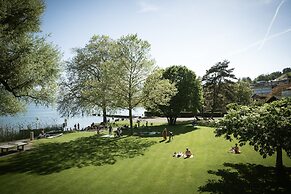 Swiss-Chalet Merlischachen - Romantik Schloss-Hotel am See