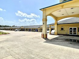 Luxury Inn & Suites Liberty