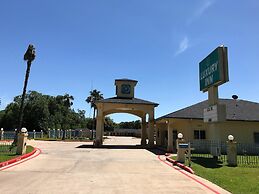 Luxury Inn & Suites Liberty