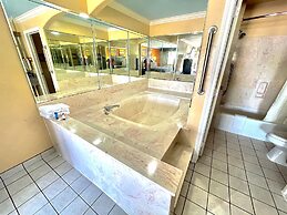 Luxury Inn & Suites Liberty