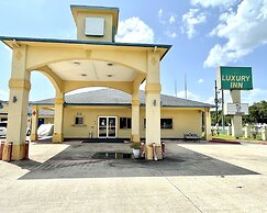 Luxury Inn & Suites Liberty