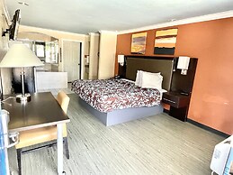Luxury Inn & Suites Liberty