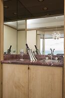 The Buckingham Hotel