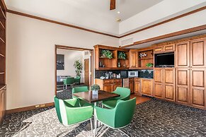 The Buckingham Hotel