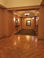 The Buckingham Hotel