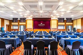 Guangdong Victory Hotel - Free shuttle bus to exhibition center during