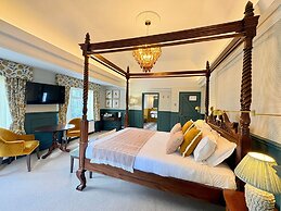 The Holt Hotel