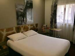 Hotel Le Cardinal Rueil Centre