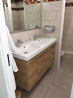 Hotel Le Cardinal Rueil Centre