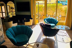 Hotel Le Cardinal Rueil Centre