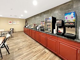 Estherville Hotel & Suites