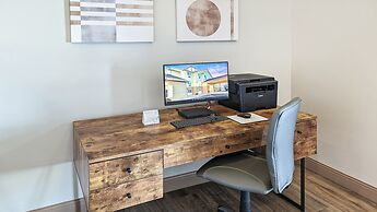 Estherville Hotel & Suites