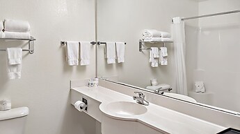 Estherville Hotel & Suites