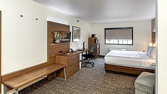 Estherville Hotel & Suites