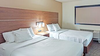 Estherville Hotel & Suites