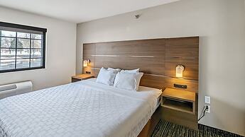 Estherville Hotel & Suites