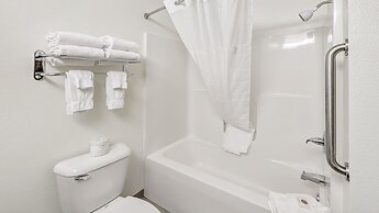 Estherville Hotel & Suites