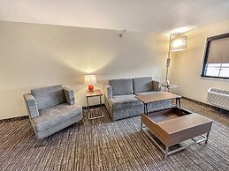 Estherville Hotel & Suites