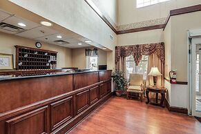 Econo Lodge Inn and Suites