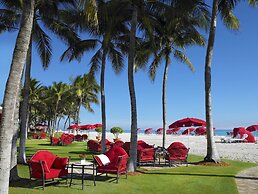 Acqualina Resort & Residences On The Beach
