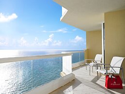 Acqualina Resort & Residences On The Beach