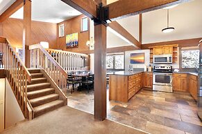 Gold Point Resort Breckenridge by Vacatia