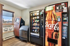 Gold Point Resort Breckenridge by Vacatia