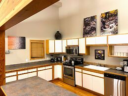 Gold Point Resort Breckenridge by Vacatia